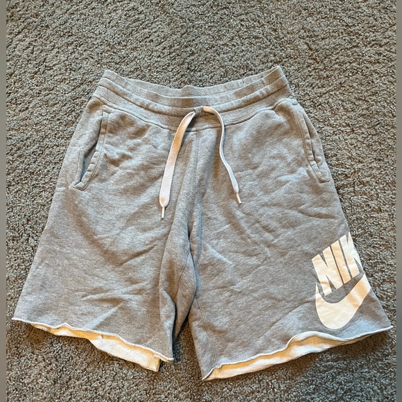 Nike Sweatshorts - Picture 2 of 2
